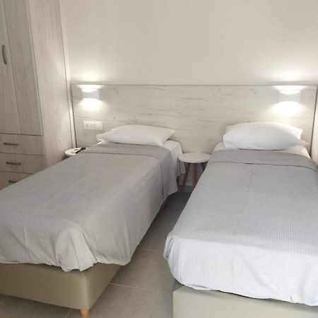 Daniela Apartments Nea Roda Dış mekan fotoğraf