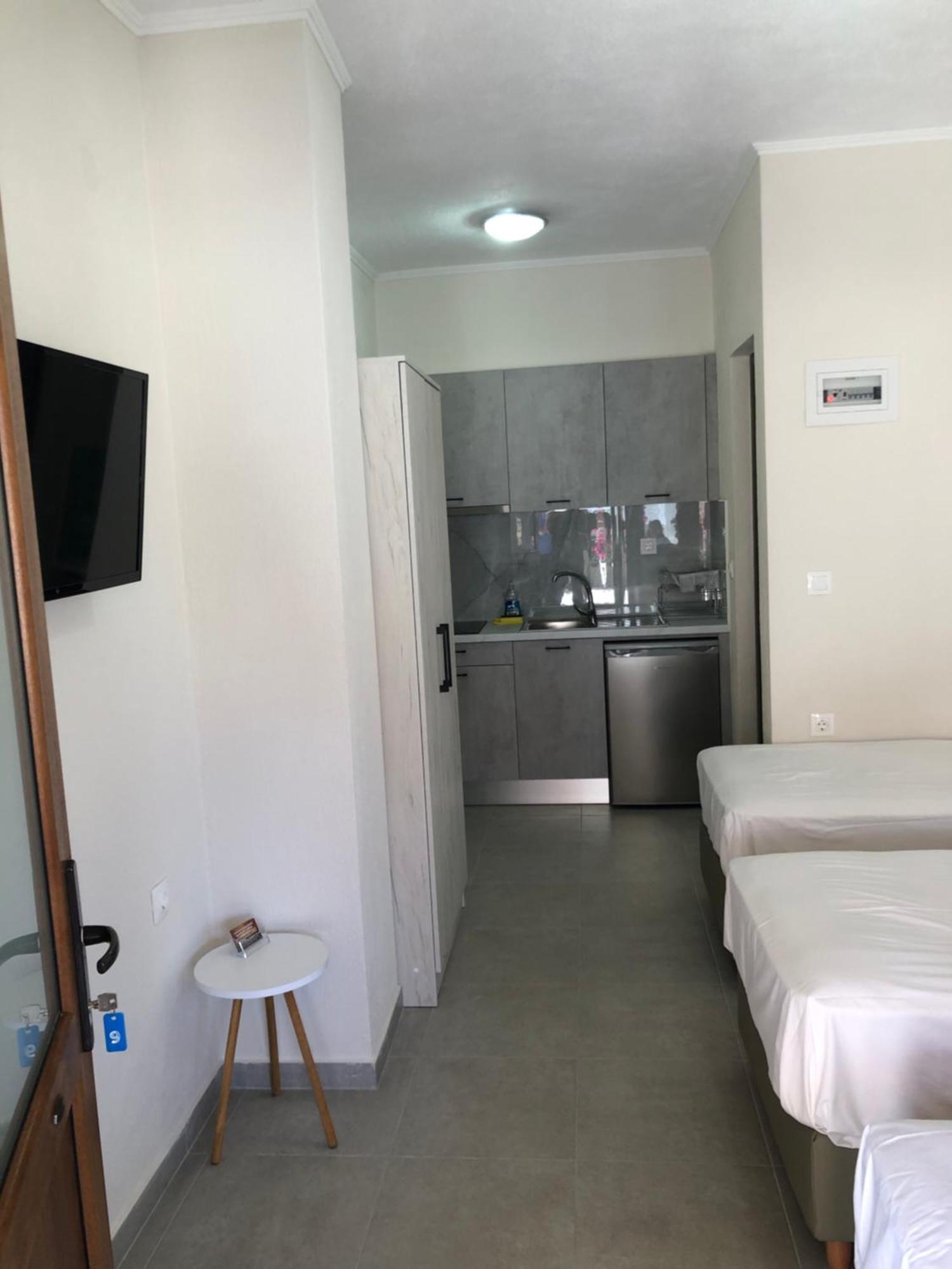 Daniela Apartments Nea Roda Dış mekan fotoğraf