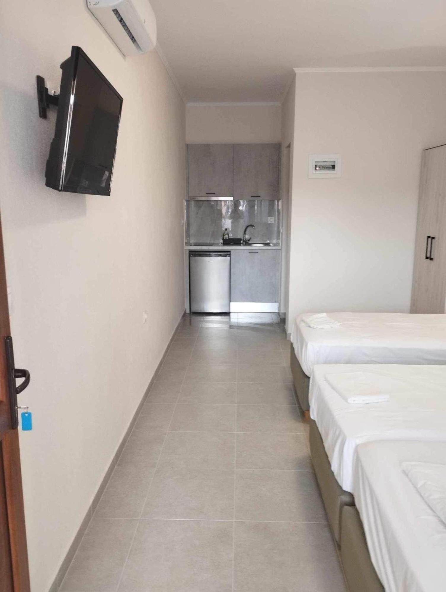 Daniela Apartments Nea Roda Dış mekan fotoğraf