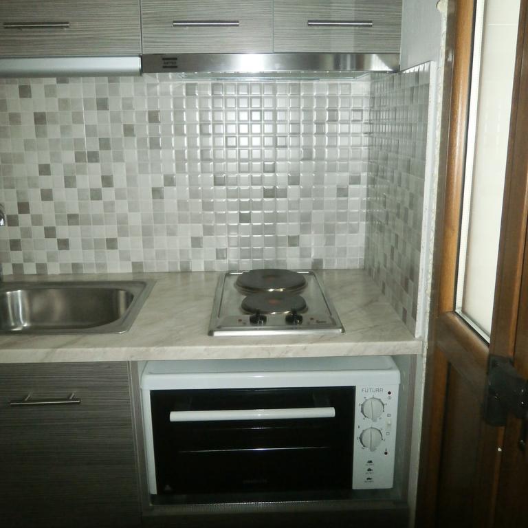 Daniela Apartments Nea Roda Dış mekan fotoğraf