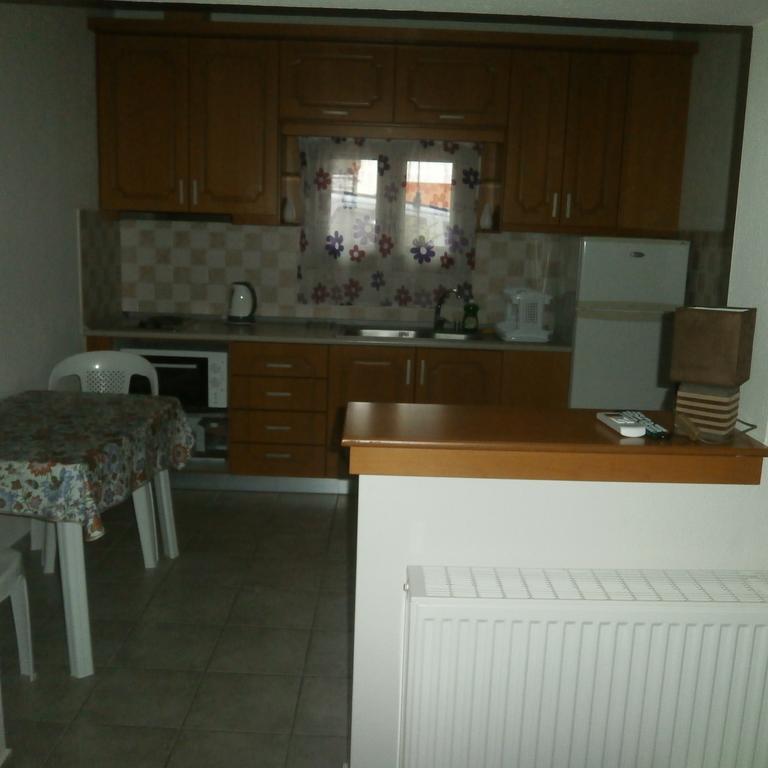 Daniela Apartments Nea Roda Dış mekan fotoğraf