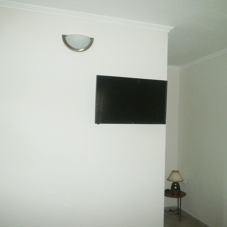Daniela Apartments Nea Roda Dış mekan fotoğraf