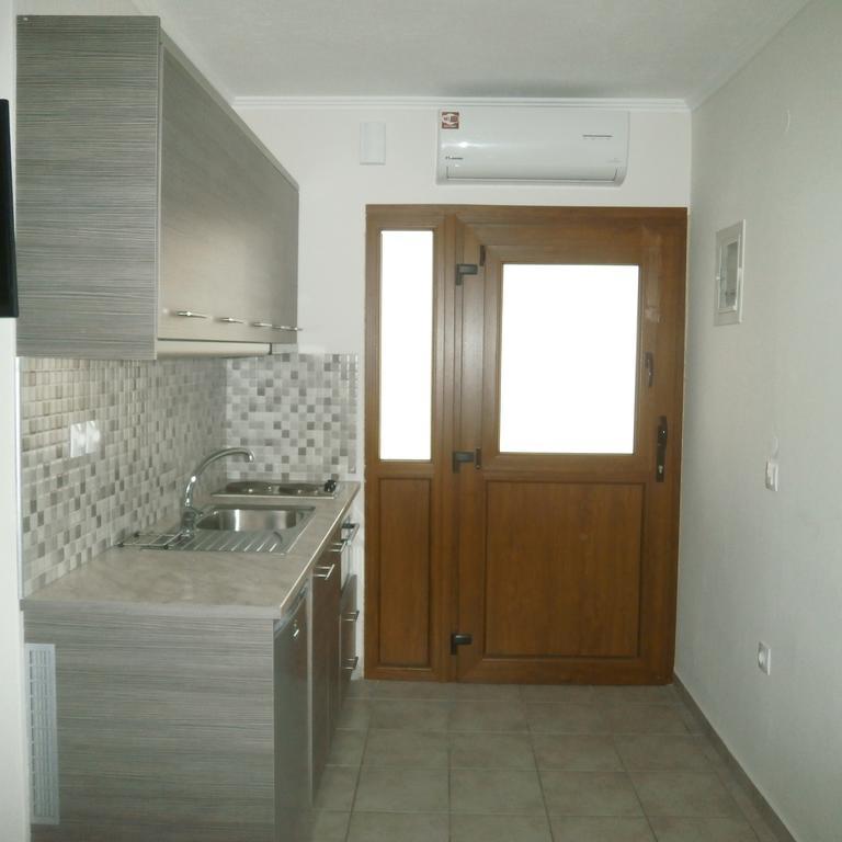Daniela Apartments Nea Roda Dış mekan fotoğraf